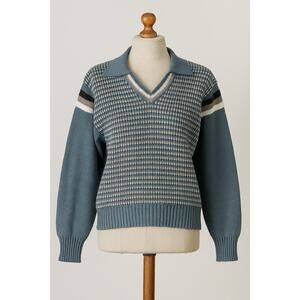 Renee Tener Outlander 100%‎ Wool Sweater V-Neck Pullover Made in Hong Kong M